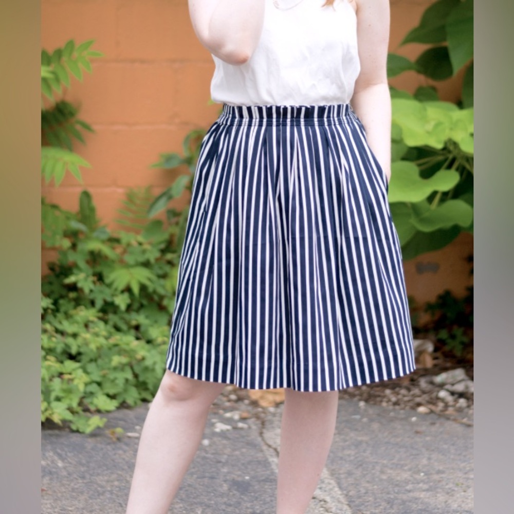 J.Crew pleaded navy and white striped skirt size 8